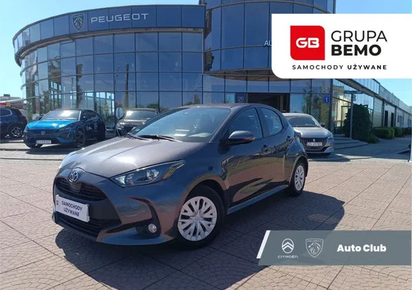 zachodniopomorskie Toyota Yaris cena 72900 przebieg: 62048, rok produkcji 2021 z Police